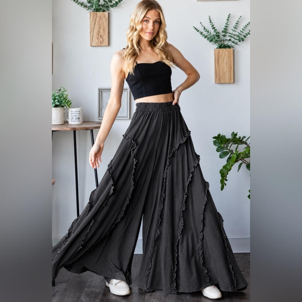 Oli & Hali Ruffled Trim Wide Leg Pants w/Pockets Black
